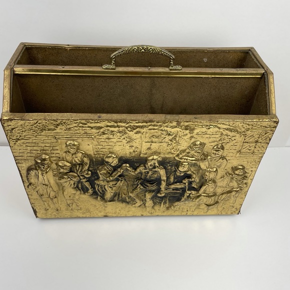 1960s Vintage Brass Magazine Rack With Wood Back - Picture 4 of 10